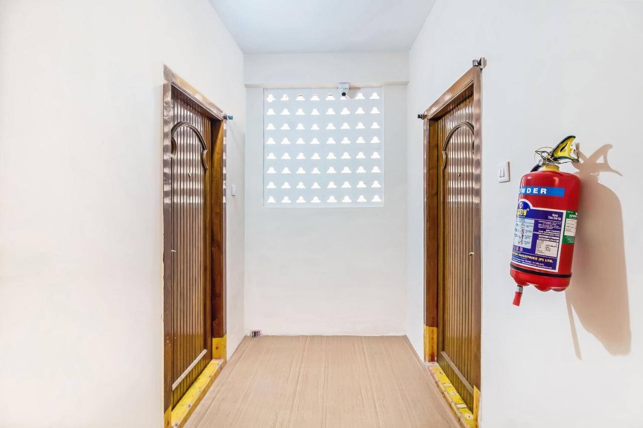 Flagship 76022 Jayalakshmi Service Apartment Тирупати Экстерьер фото